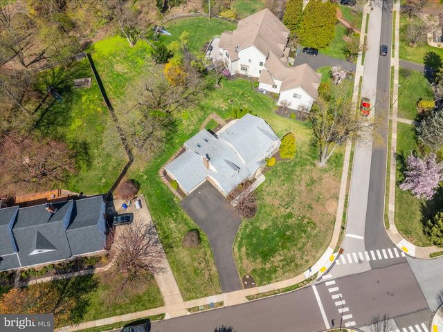 419 VERNON RD, Jenkintown, PA 19046