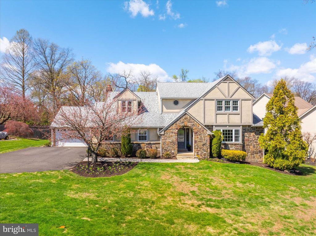419 VERNON RD, Jenkintown, PA 19046