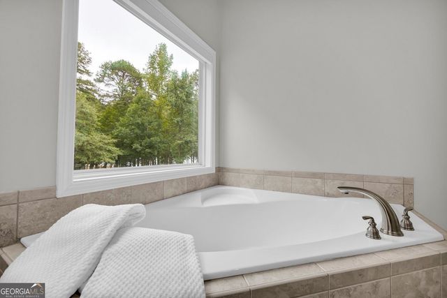 2716 Holcomb Drive, Martin, GA 30557
