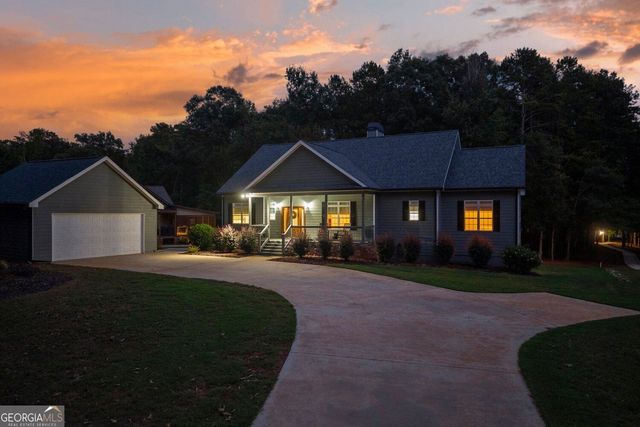 2716 Holcomb Drive, Martin, GA 30557