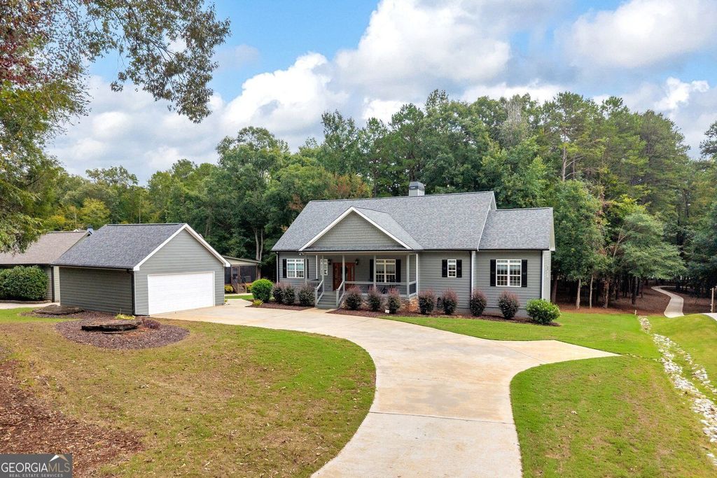 2716 Holcomb Drive, Martin, GA 30557