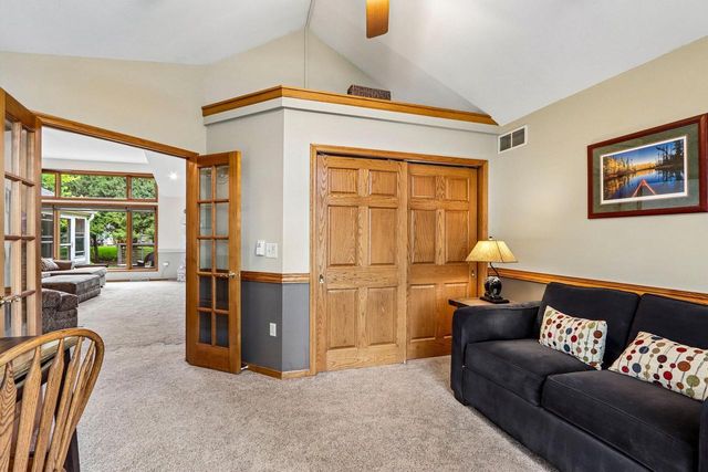 W263N2367 Deer Haven DRIVE, Pewaukee, WI 53072