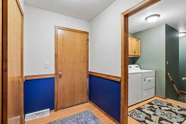 W263N2367 Deer Haven DRIVE, Pewaukee, WI 53072