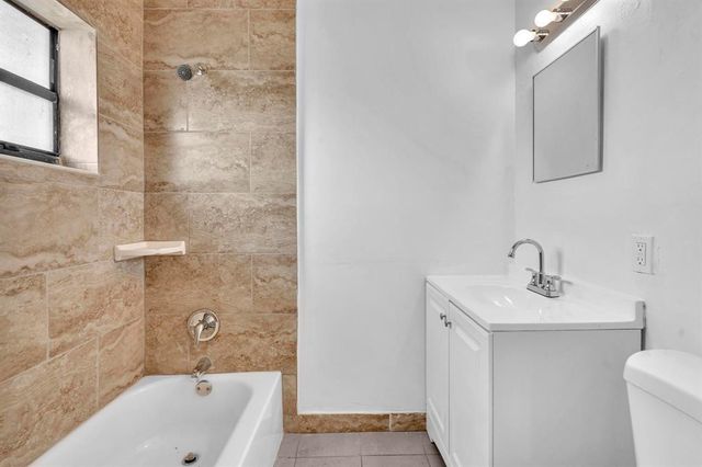 5748 NW 27th Court, Fort Lauderdale, FL 33313