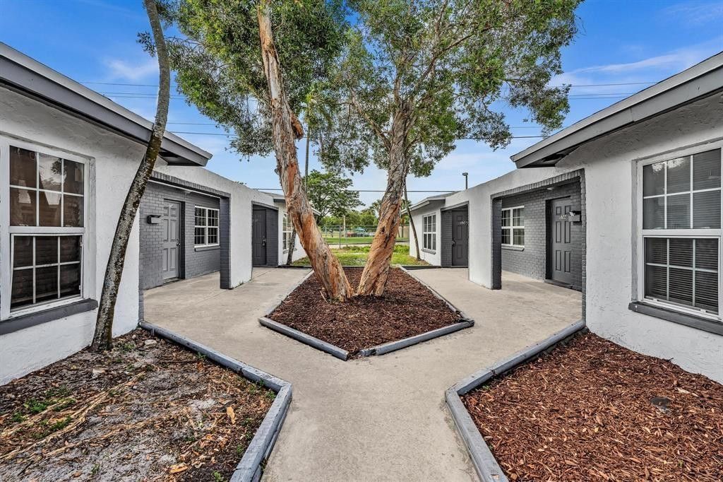 5748 NW 27th Court, Fort Lauderdale, FL 33313