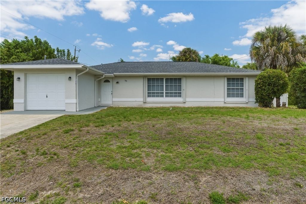 305 E 5th ST, Lehigh Acres, FL 33972