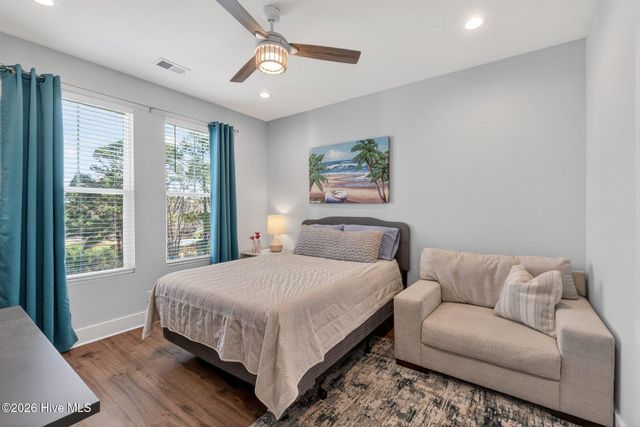 8124 Lakeview Drive, Wilmington, NC 28412