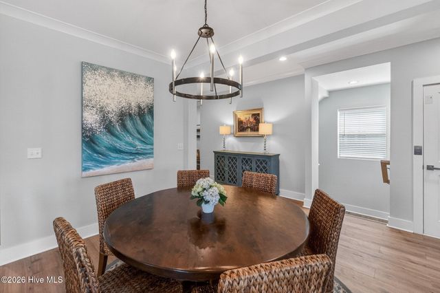 8124 Lakeview Drive, Wilmington, NC 28412