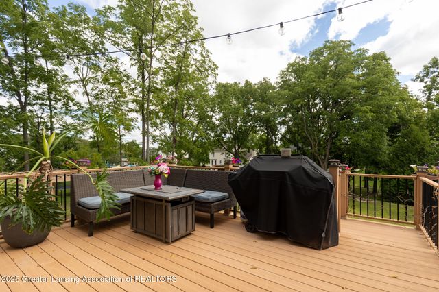 11254 Jerryson Drive, Grand Ledge, MI 48837