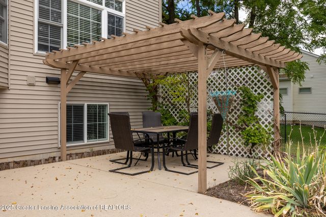 11254 Jerryson Drive, Grand Ledge, MI 48837