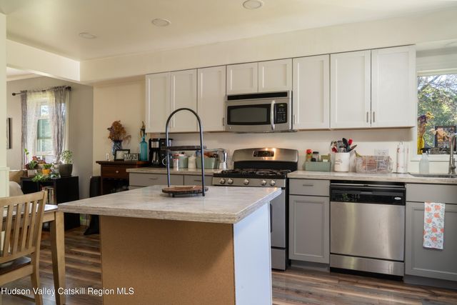 498 Route 66, Hudson, NY 12534