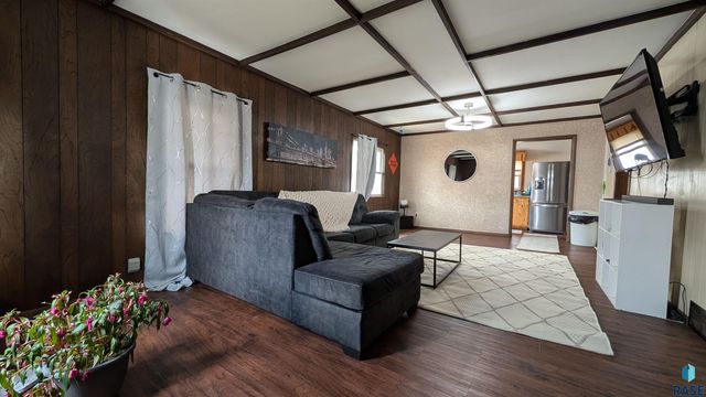 1605 N Wayland Ave Avenue, Sioux Falls, SD 57103