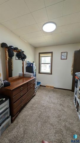 1605 N Wayland Ave Avenue, Sioux Falls, SD 57103