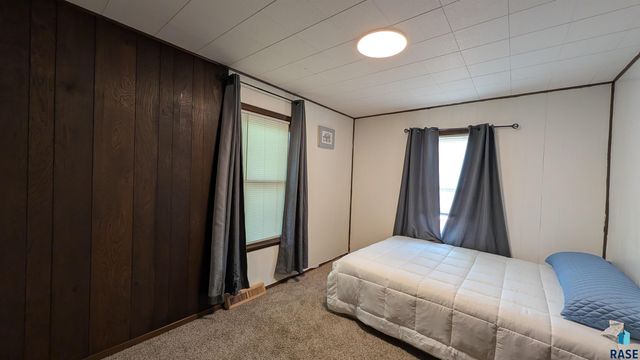 1605 N Wayland Ave Avenue, Sioux Falls, SD 57103