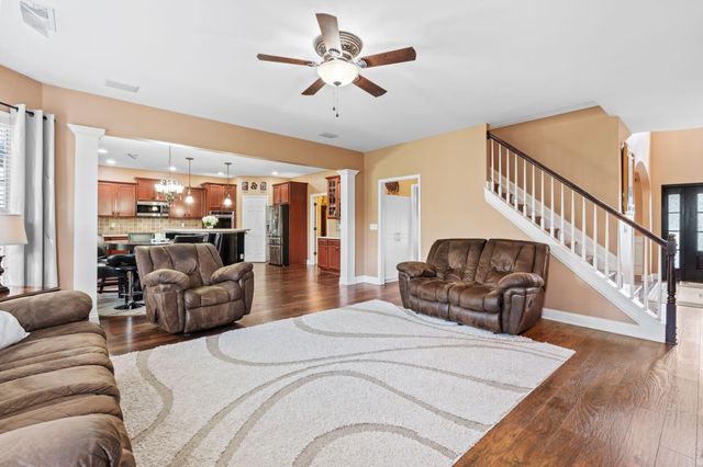 4245 Victoria Way, Lexington, KY 40515