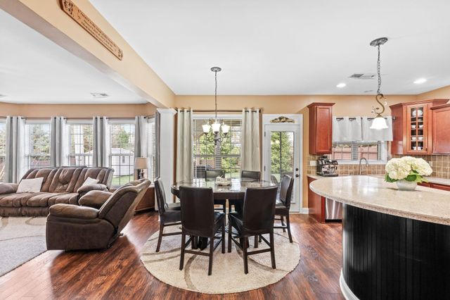 4245 Victoria Way, Lexington, KY 40515