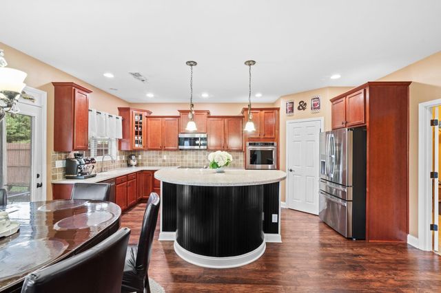 4245 Victoria Way, Lexington, KY 40515