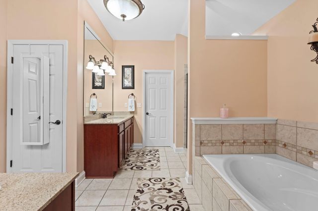 4245 Victoria Way, Lexington, KY 40515