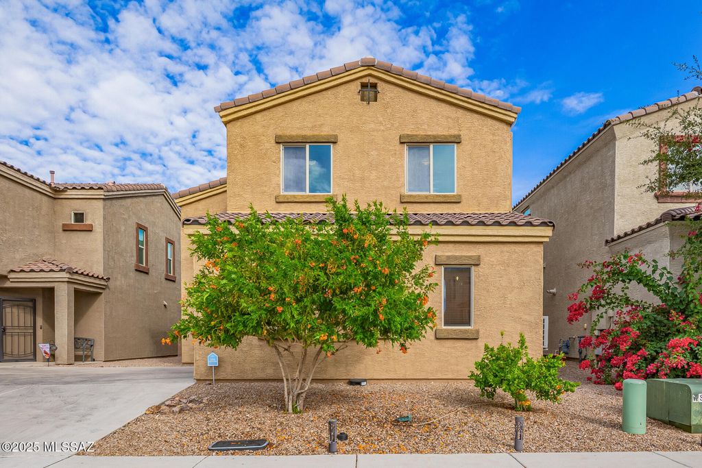 8885 E Abrams Loop, Tucson, AZ 85710