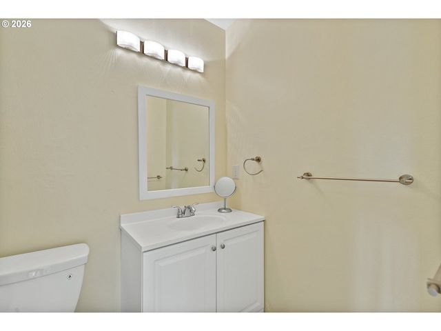 1021 Ne 195TH Ave, Portland, OR 97230