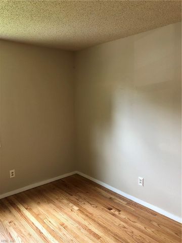 900 Colley Ave Apt 1, Norfolk, VA 23507