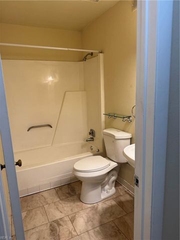 900 Colley Ave Apt 1, Norfolk, VA 23507