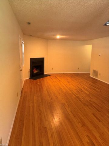 900 Colley Ave Apt 1, Norfolk, VA 23507