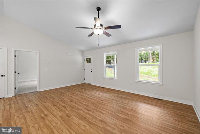 8339 KENNEDY DR, King George, VA 22485