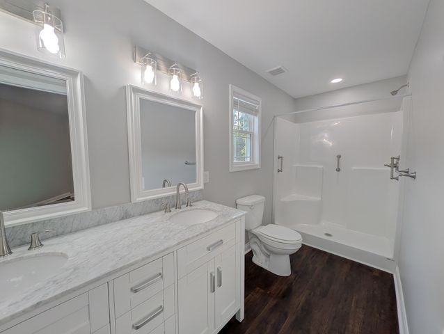 1009 Silver Leaf Drive, Lawrenceburg, KY 40342
