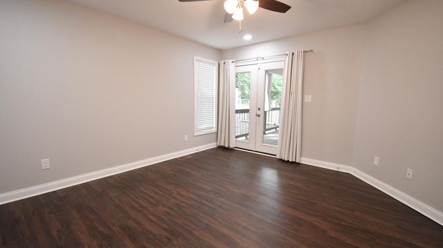 1009 Silver Leaf Drive, Lawrenceburg, KY 40342