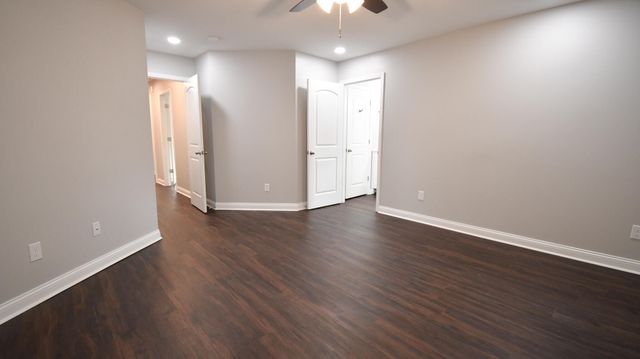 1009 Silver Leaf Drive, Lawrenceburg, KY 40342
