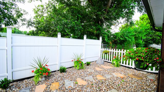 1009 Silver Leaf Drive, Lawrenceburg, KY 40342