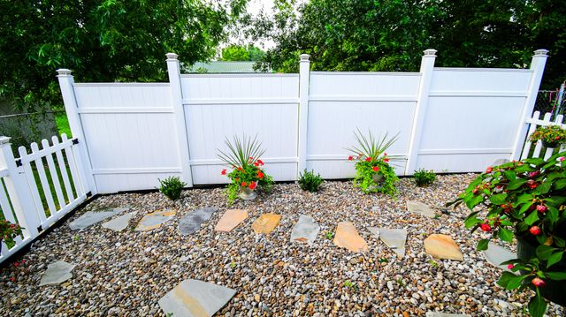 1009 Silver Leaf Drive, Lawrenceburg, KY 40342