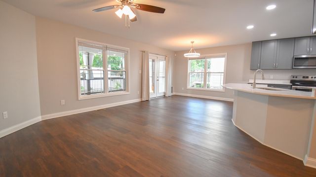 1009 Silver Leaf Drive, Lawrenceburg, KY 40342