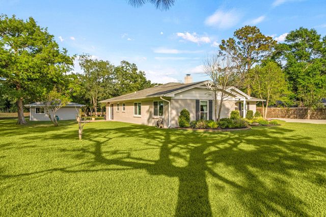 9907 Ironwood Lane, Fairchilds, TX 77469