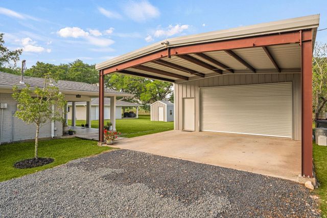 9907 Ironwood Lane, Fairchilds, TX 77469