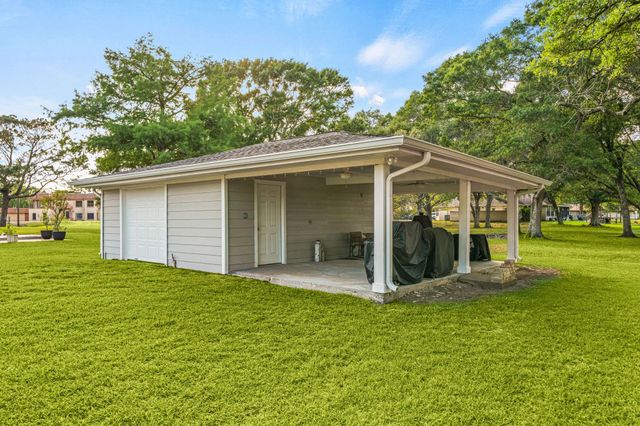 9907 Ironwood Lane, Fairchilds, TX 77469