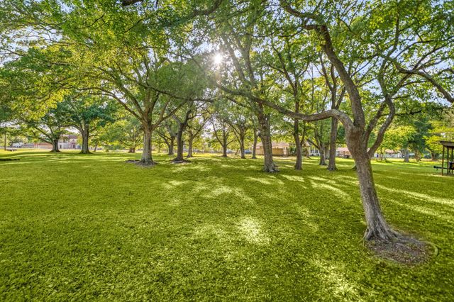 9907 Ironwood Lane, Fairchilds, TX 77469