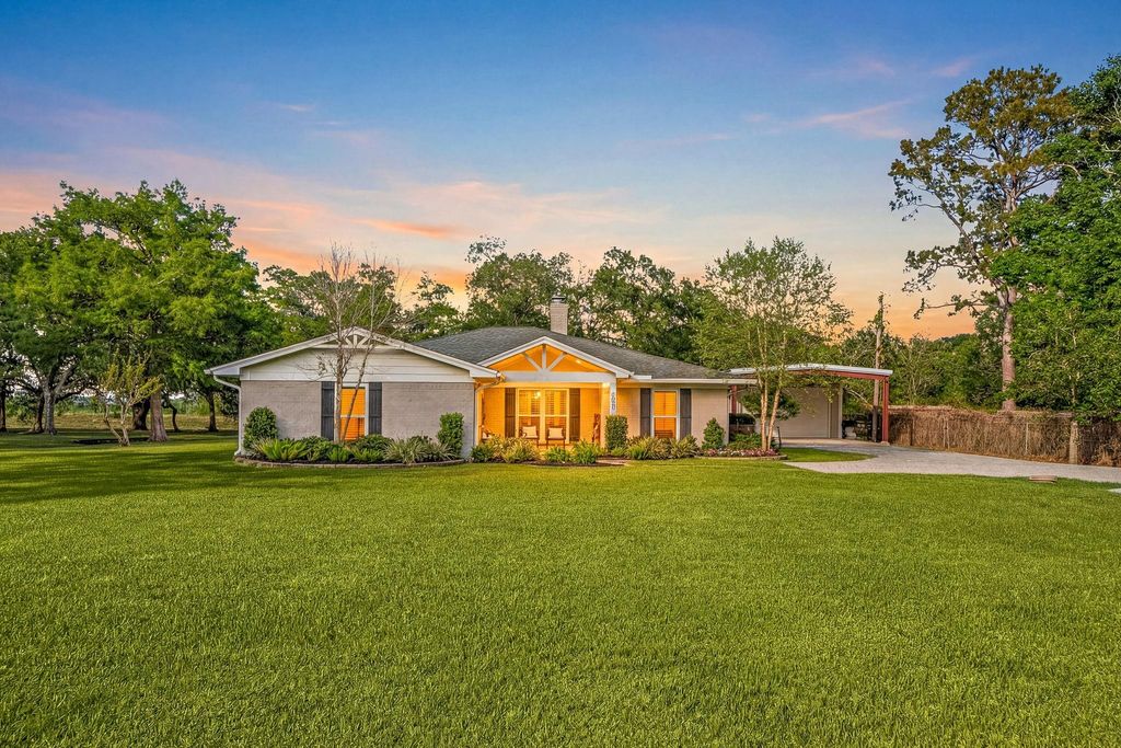 9907 Ironwood Lane, Fairchilds, TX 77469