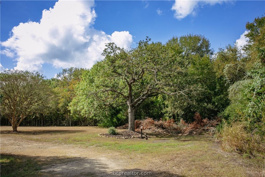845 2nd Street, Somerville, TX 77879 — photo 3