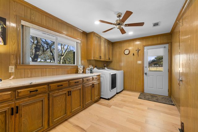 197 Live Oak Cemetery RD, Killeen, TX 76542