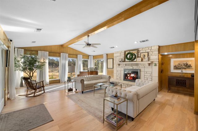 197 Live Oak Cemetery RD, Killeen, TX 76542