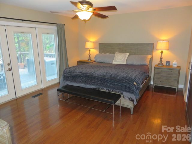 1843 Tanfield Drive, Matthews, NC 28105
