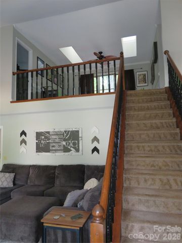 1843 Tanfield Drive, Matthews, NC 28105
