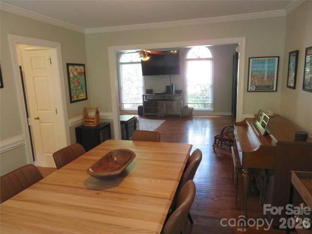 1843 Tanfield Drive, Matthews, NC 28105