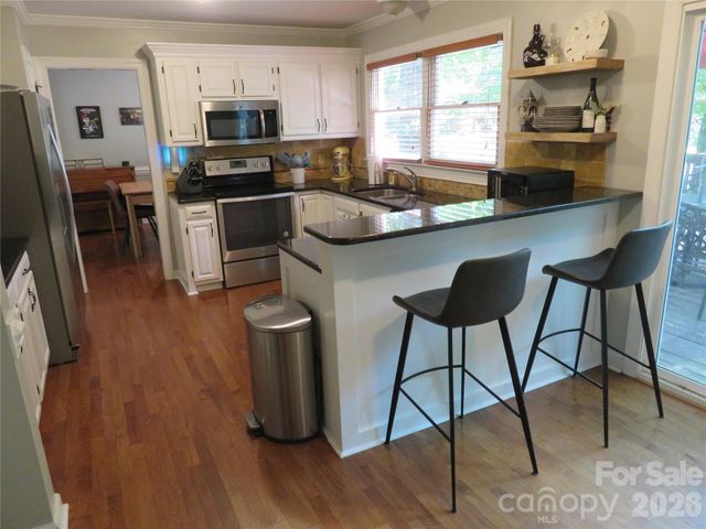 1843 Tanfield Drive, Matthews, NC 28105