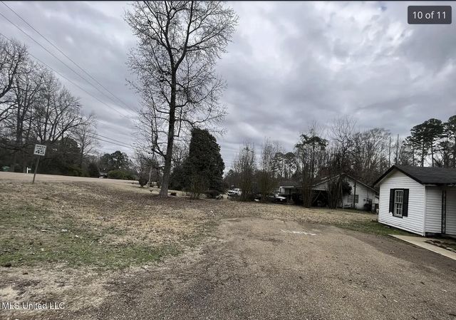 1289 South Street, Grenada, MS 38901