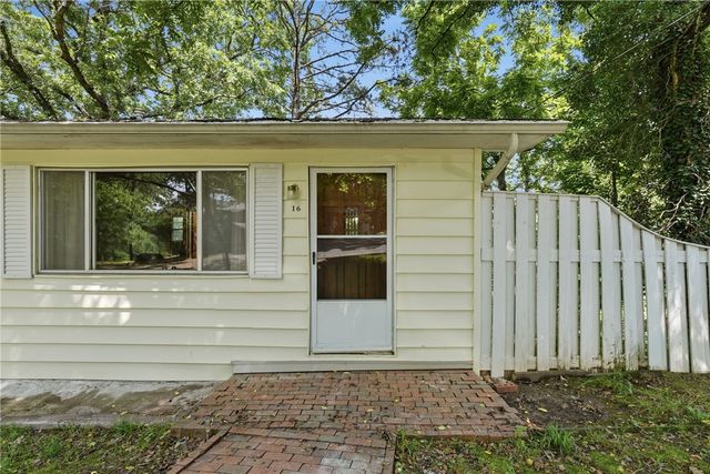 16 College Street, Eureka Springs, AR 72632