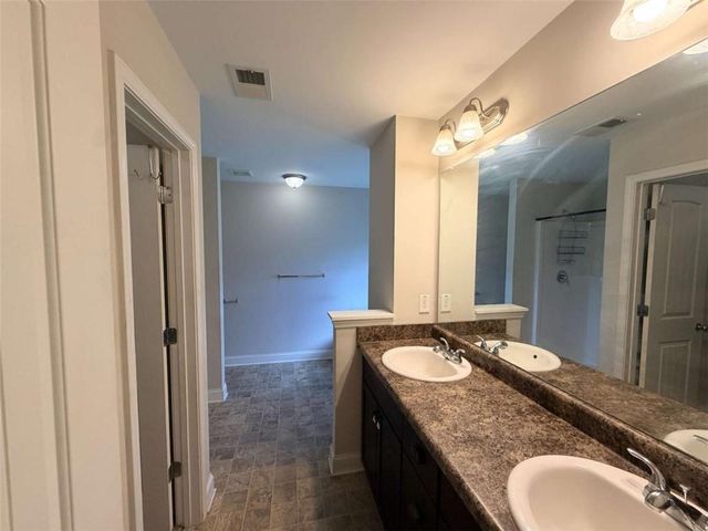 559 Joneus Drive, Mcdonough, GA 30252