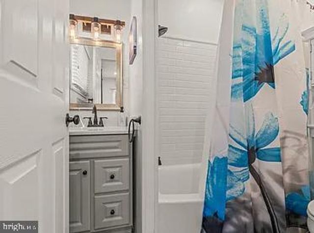 344 MEETING HOUSE LN #1, Narberth, PA 19072